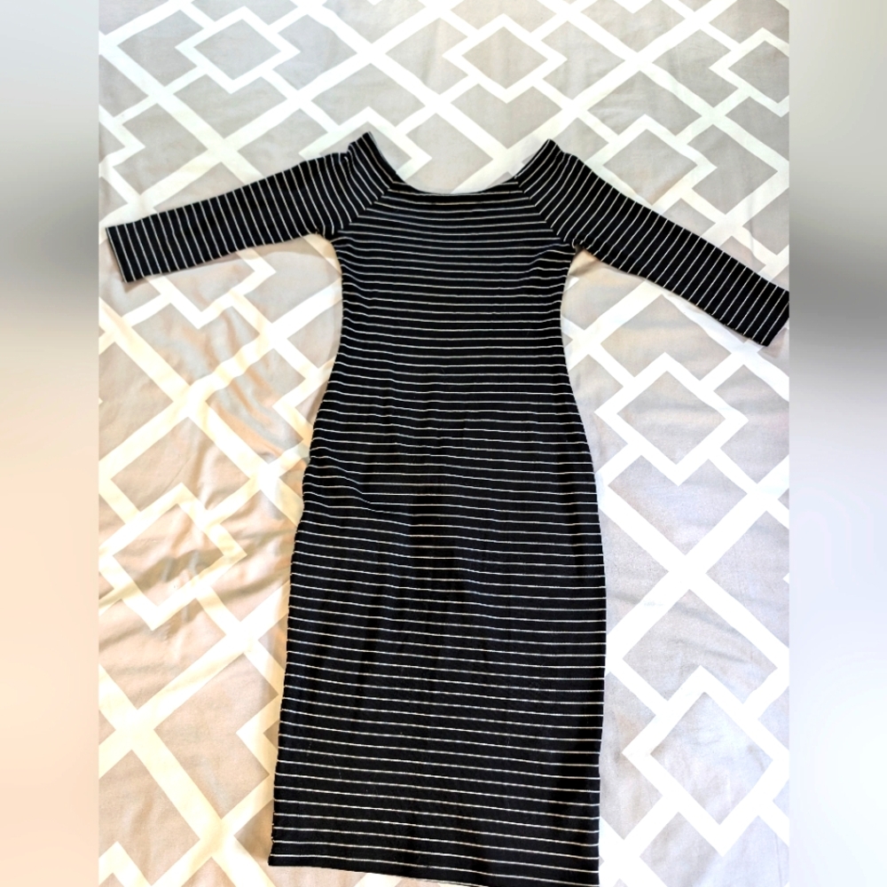Zara midi bodycon striped midi dress - EUC